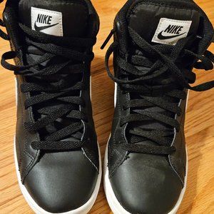 Nike Court Royal Black-White Womens size 7